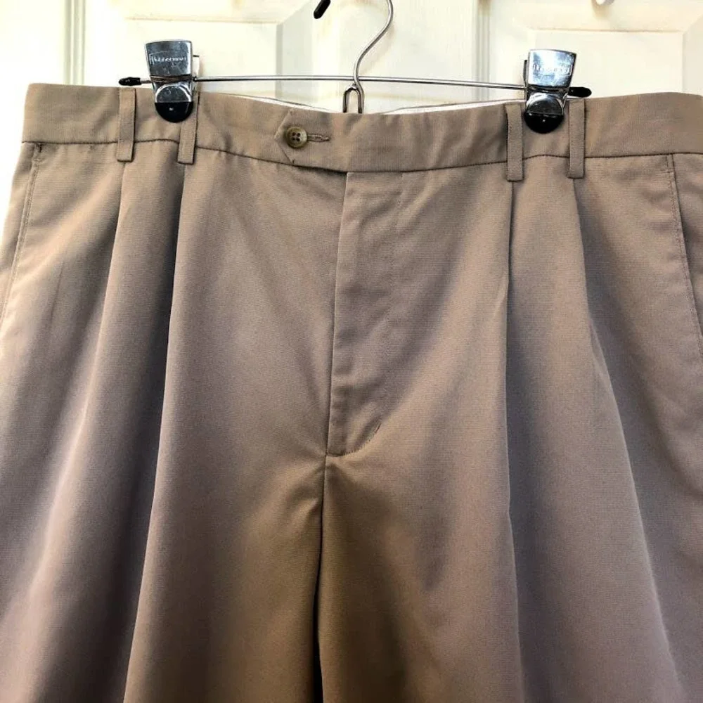 Cutter & Buck Men's Golf Khaki Shorts CB Drytec